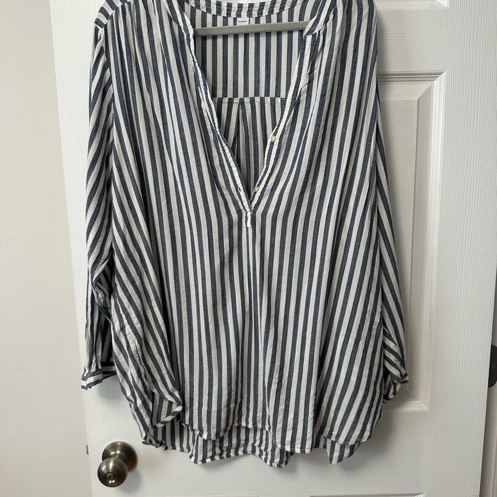 Old Navy Black and White Relaxed Mandarin Collar Blouse